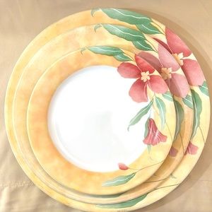 Set of 6 Corelle Pacific Bloom Plates A1249